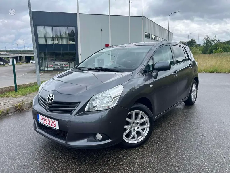 Toyota Verso - 1