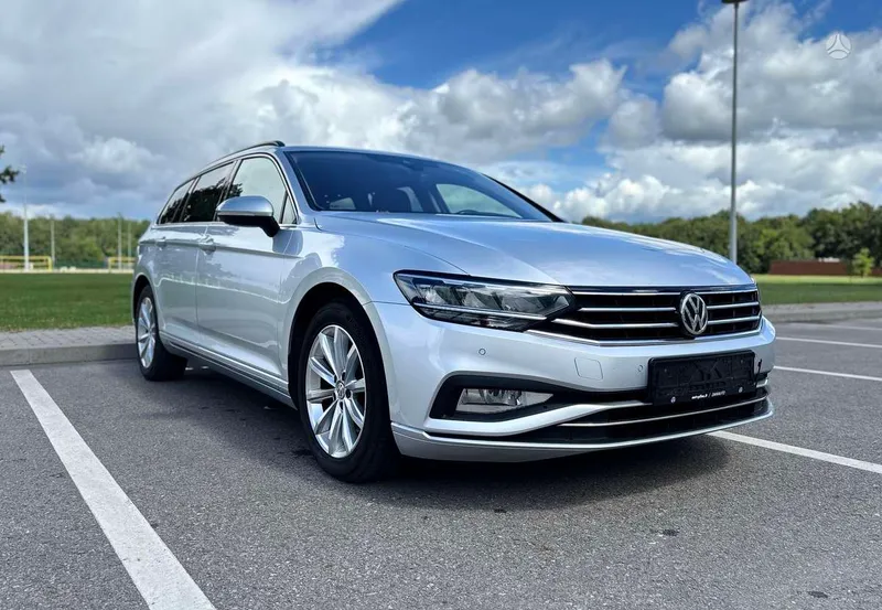 Volkswagen Passat - 1