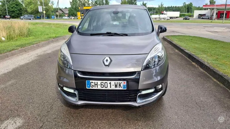 Renault Scenic - 1