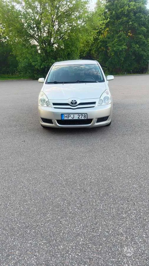 Toyota Corolla Verso - 1