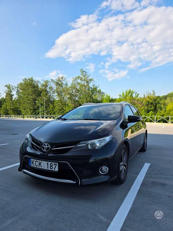 Toyota Auris - 1