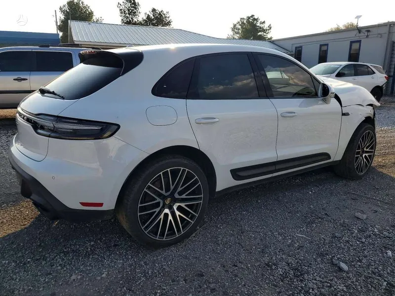 Porsche Macan - 1