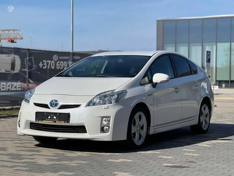 Toyota Prius - 1
