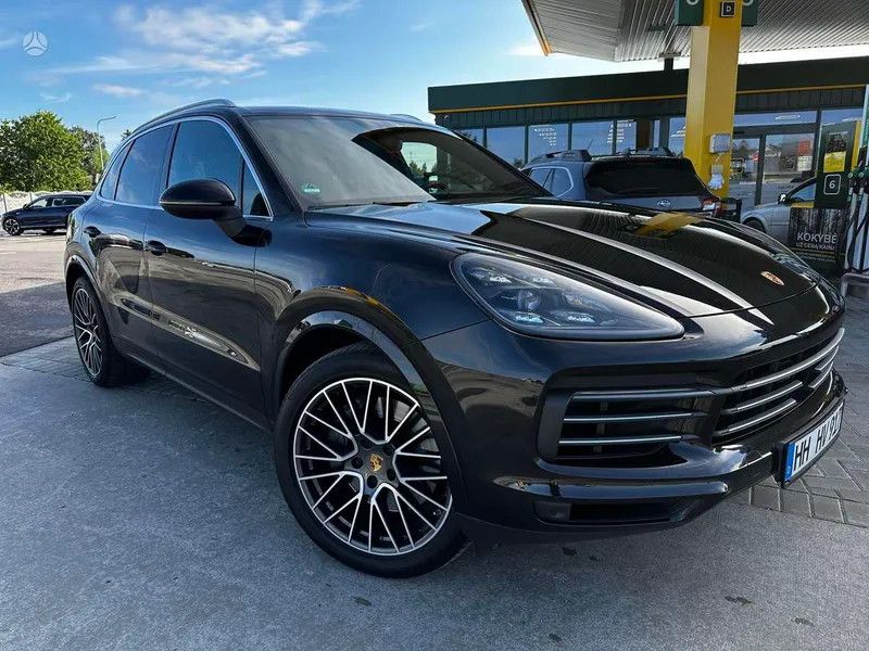 Porsche Cayenne - 1