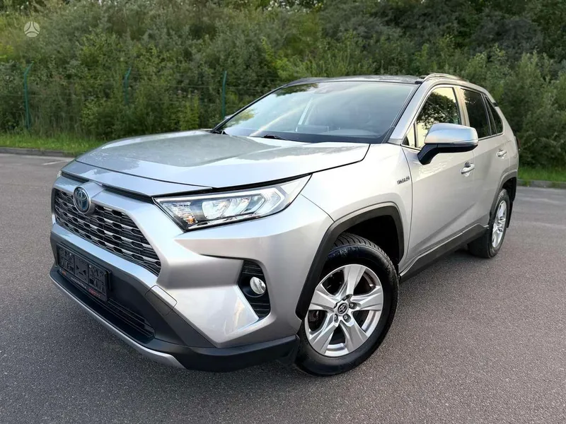 Toyota RAV4 - 1