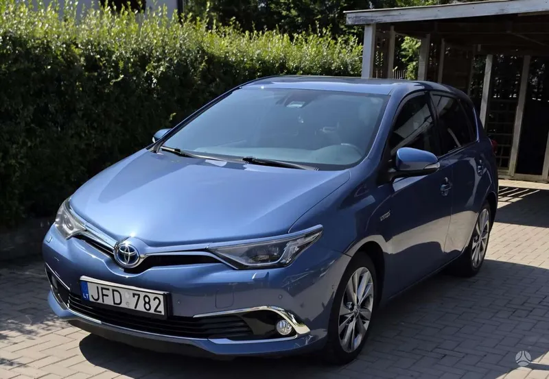 Toyota Auris - 1
