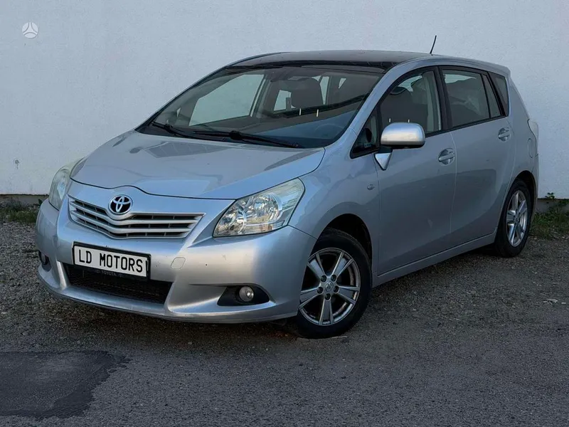 Toyota Corolla Verso - 1