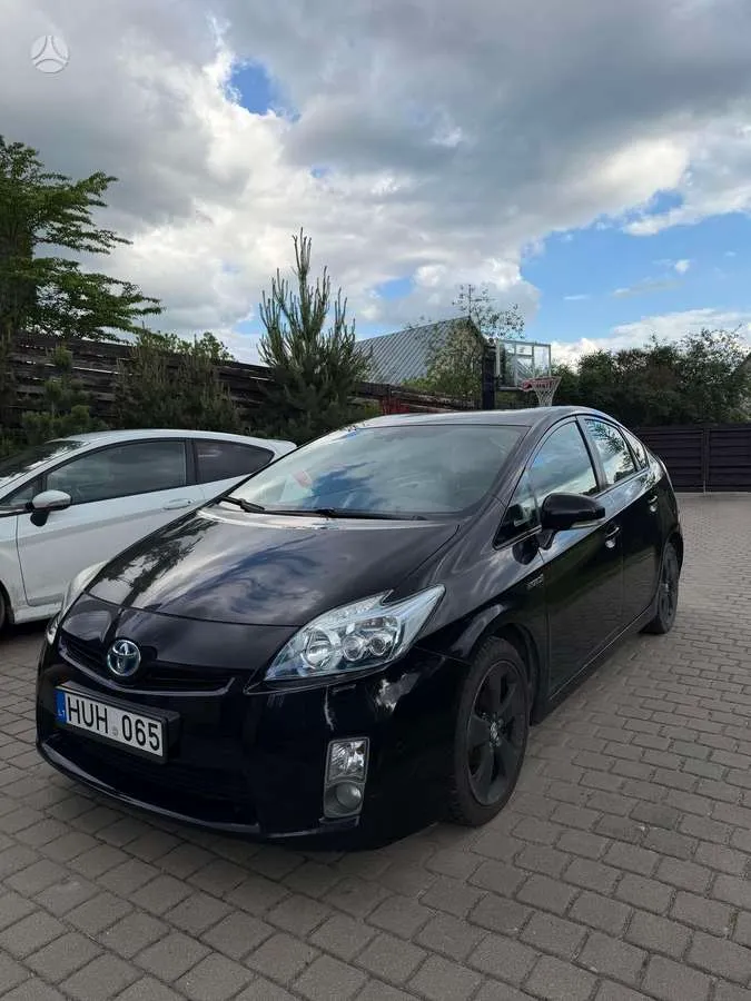 Toyota Prius - 1