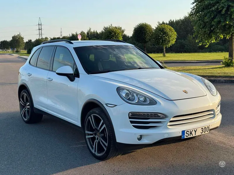 Porsche Cayenne - 1