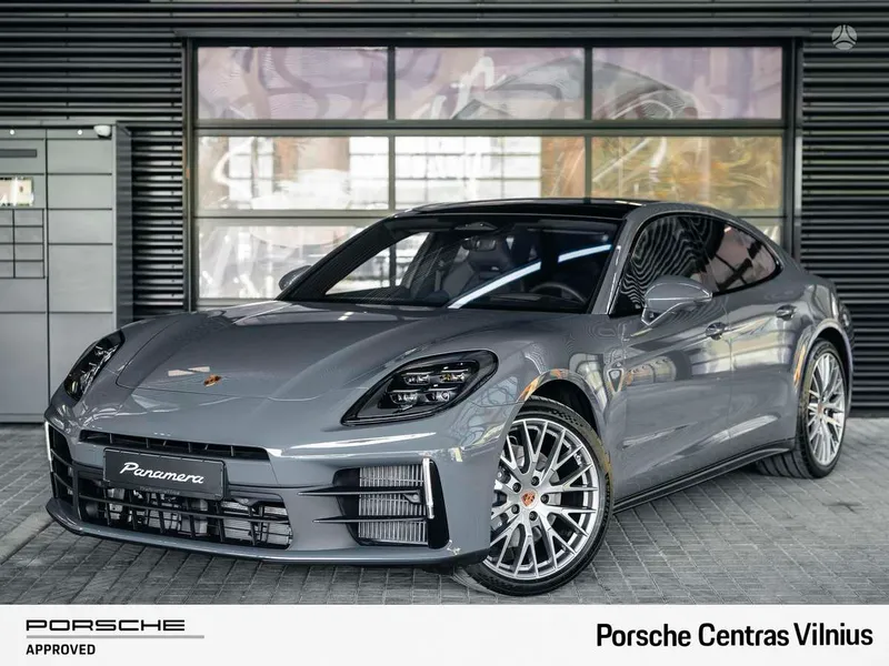 Porsche Panamera - 1