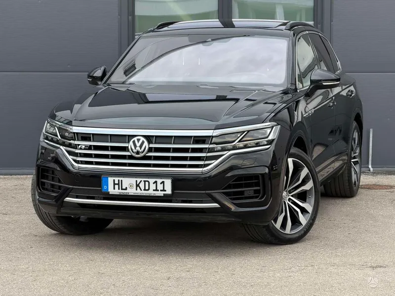 Volkswagen Touareg - 1