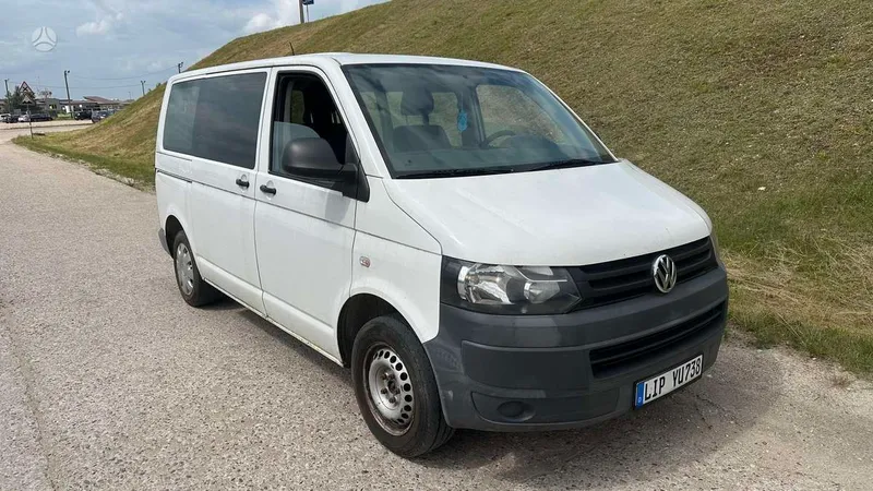 Volkswagen Caravelle - 1