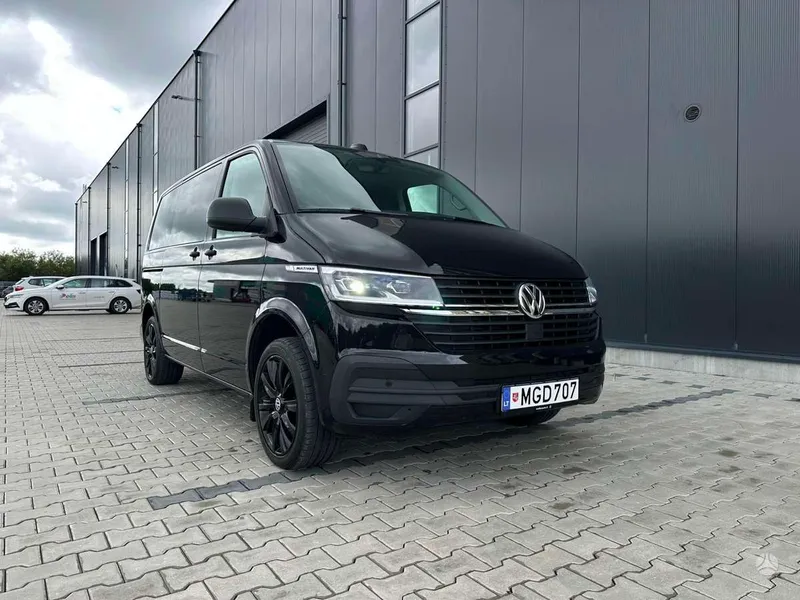 Volkswagen Multivan - 1