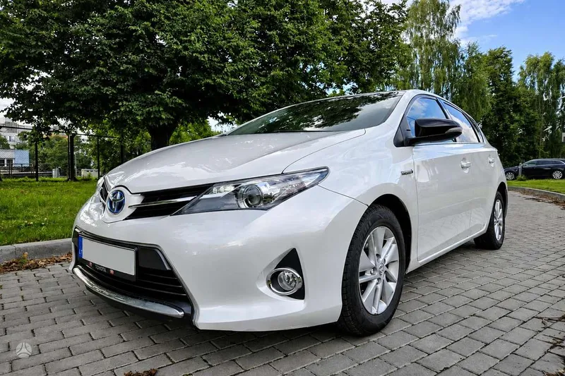 Toyota Auris - 1