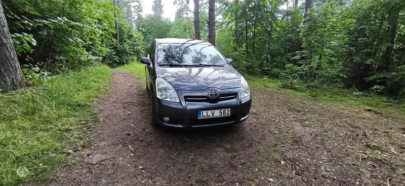 Toyota Corolla Verso - 1