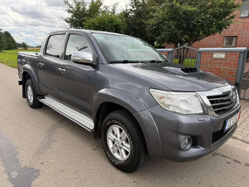 Toyota Toyota Hilux