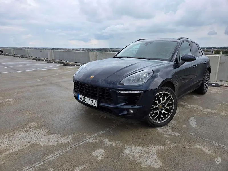 Porsche Macan - 1