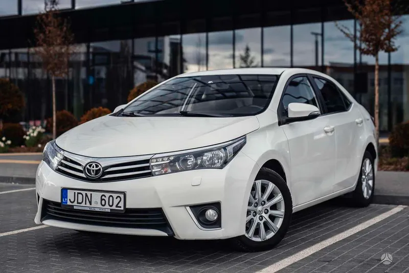 Toyota Corolla - 1