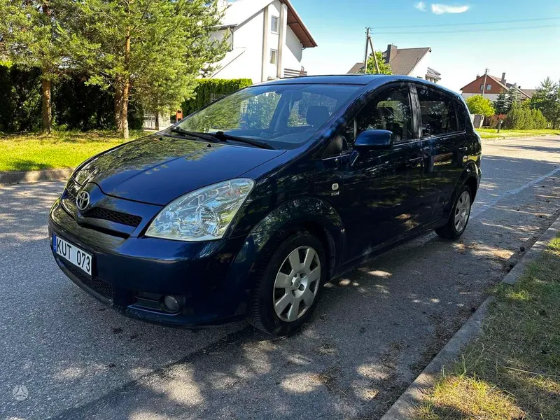 Toyota Corolla Verso - 1