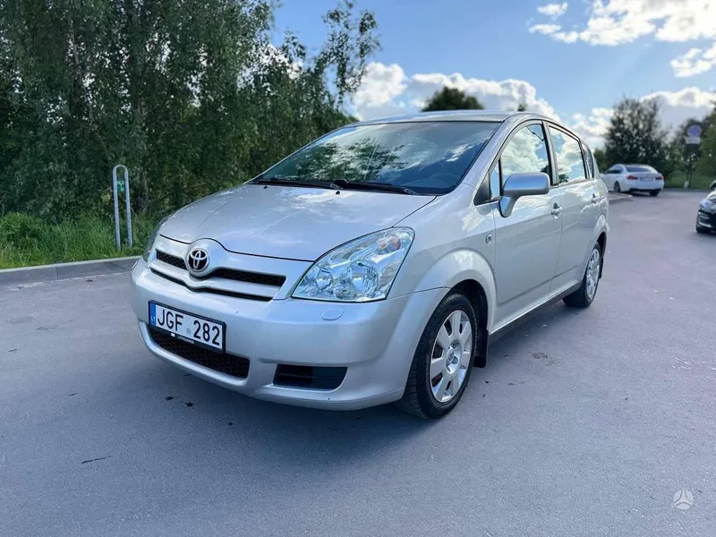 Toyota Corolla Verso - 1