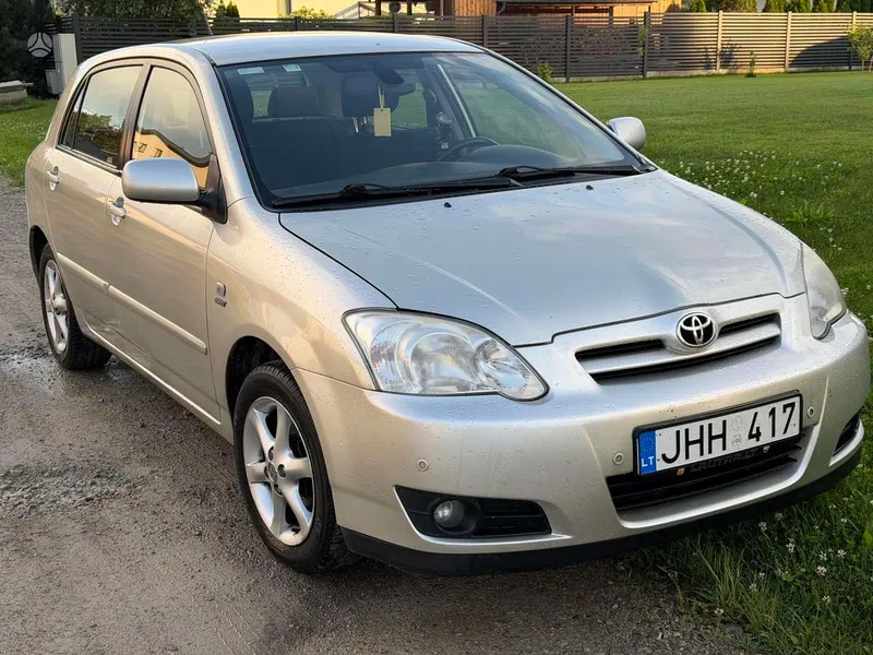 Toyota Corolla - 1