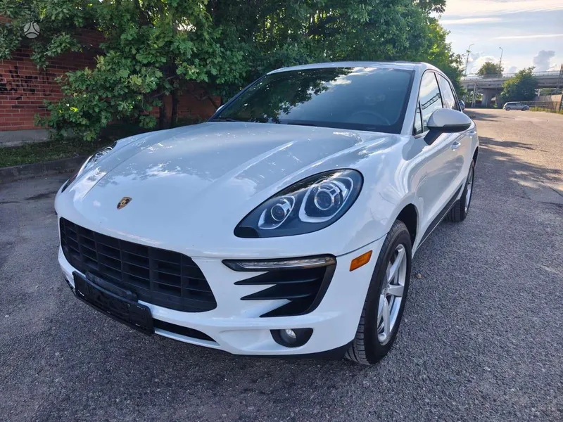 Porsche Macan - 1