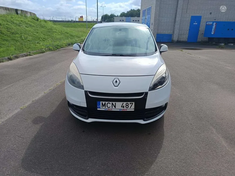 Renault Scenic - 1