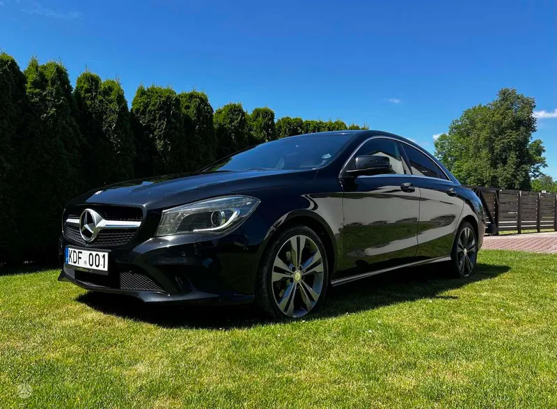 Mercedes-Benz CLA200 - 1