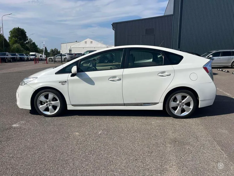 Toyota Prius - 1