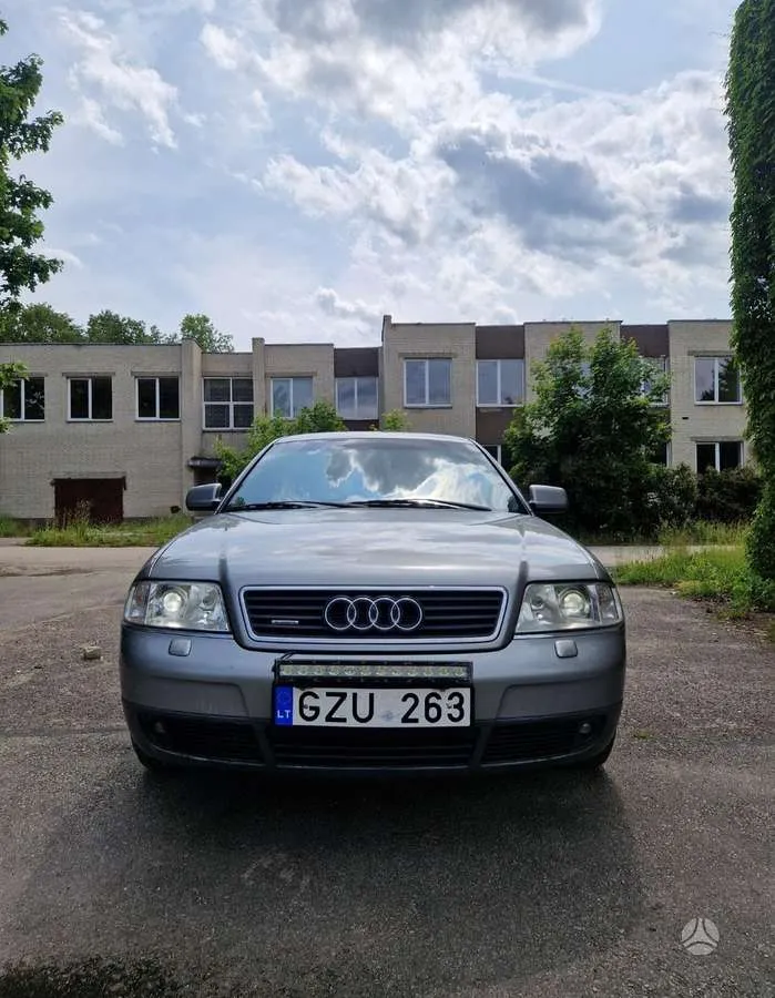 Audi A6 - 1