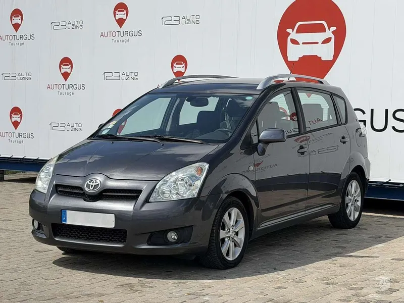 Toyota Corolla Verso - 1