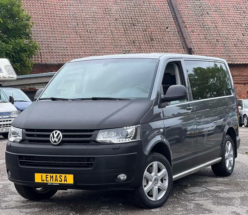 Volkswagen Multivan - 1
