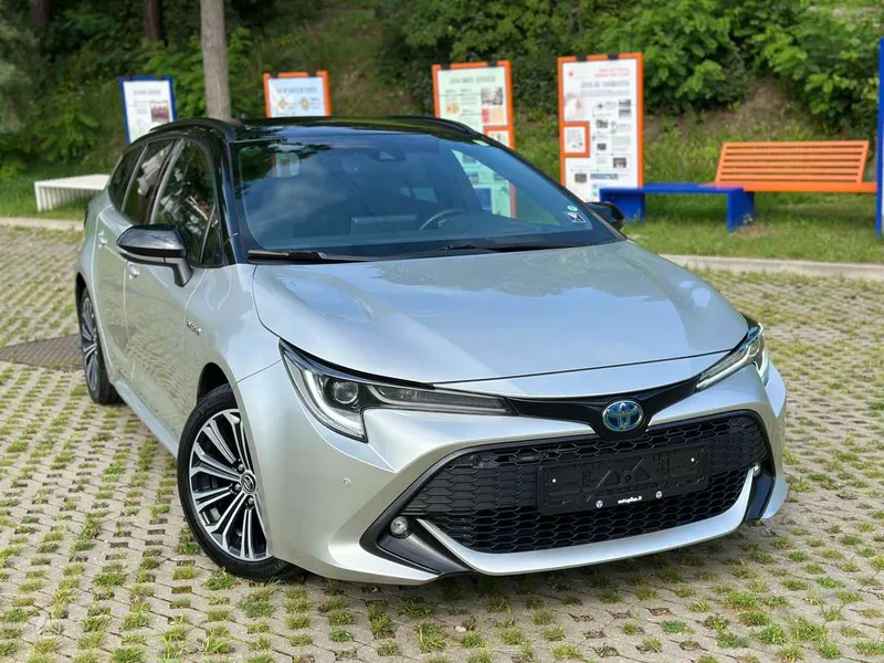 Toyota Corolla - 1