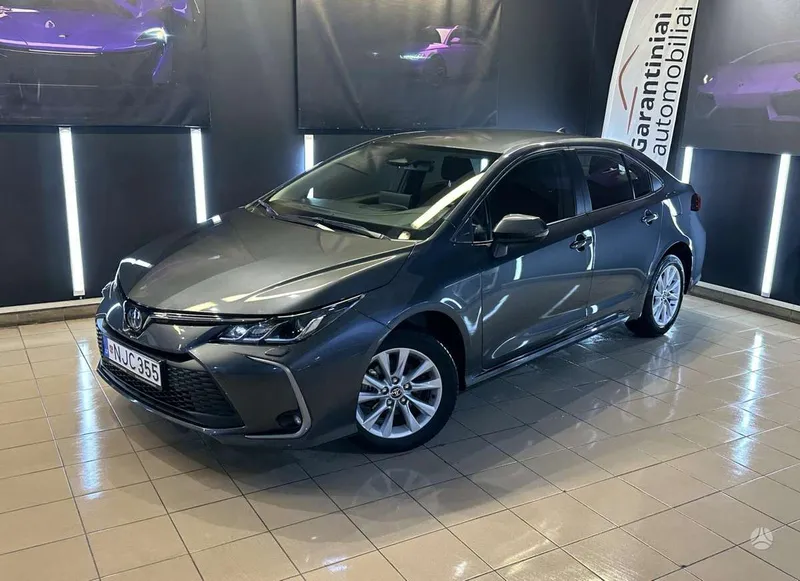 Toyota Corolla - 1