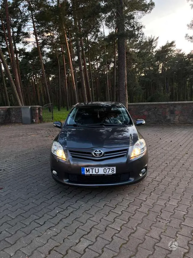 Toyota Auris - 1