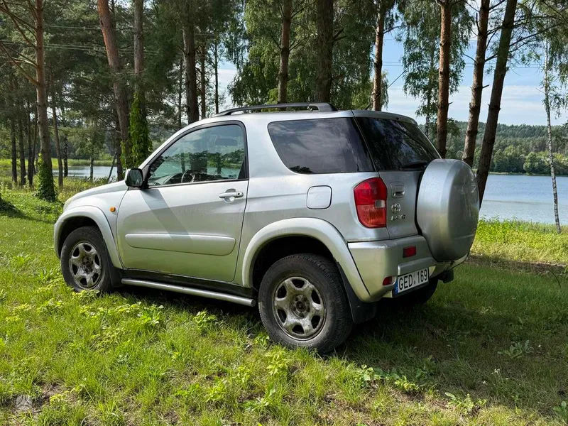 Toyota RAV4 - 1