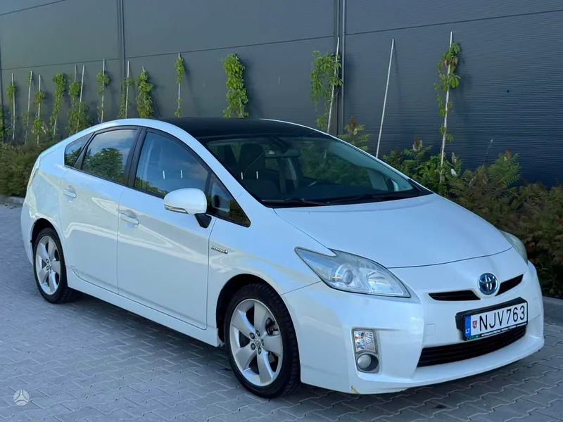 Toyota Prius - 1