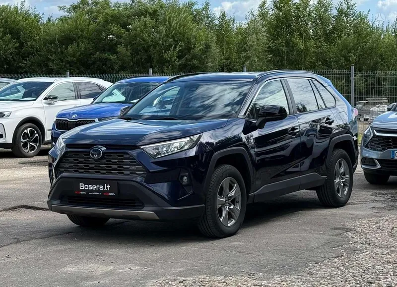 Toyota RAV4 - 1