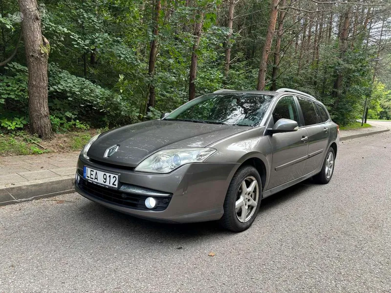 Renault Laguna - 1