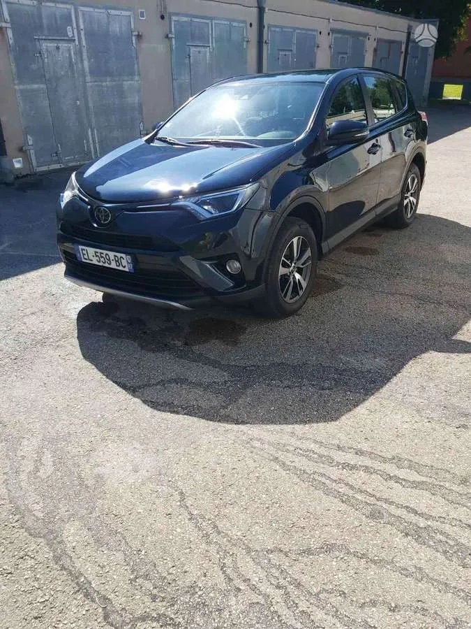 Toyota RAV4 - 1
