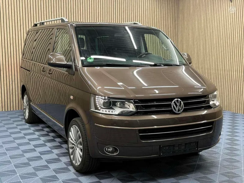 Volkswagen Multivan - 1