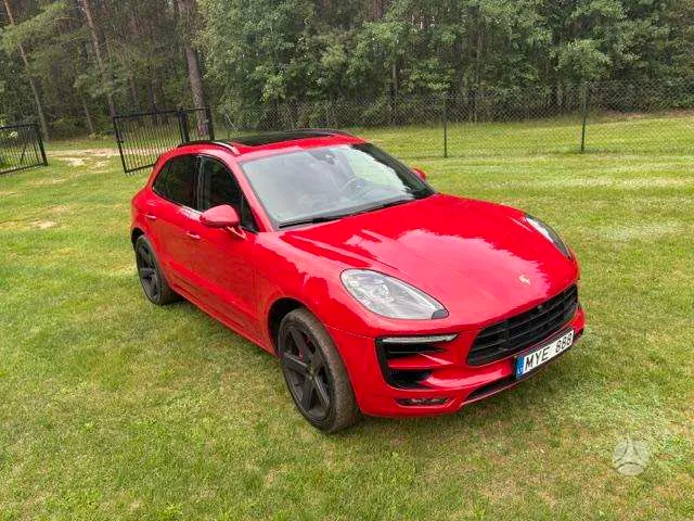Porsche Macan - 1