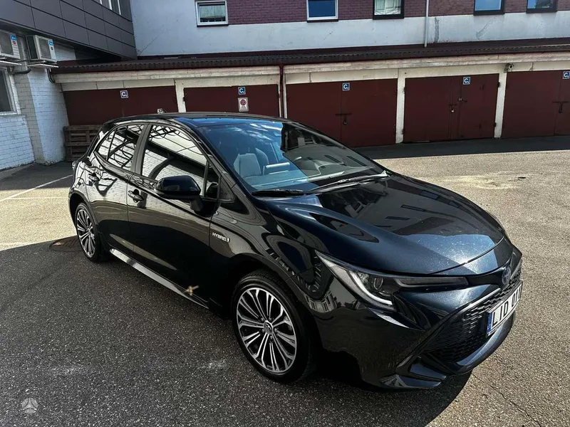 Toyota Corolla - 1