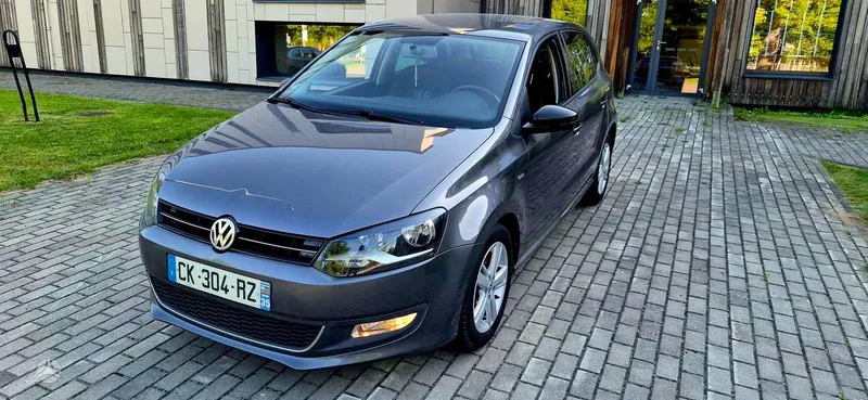 Volkswagen Polo - 1