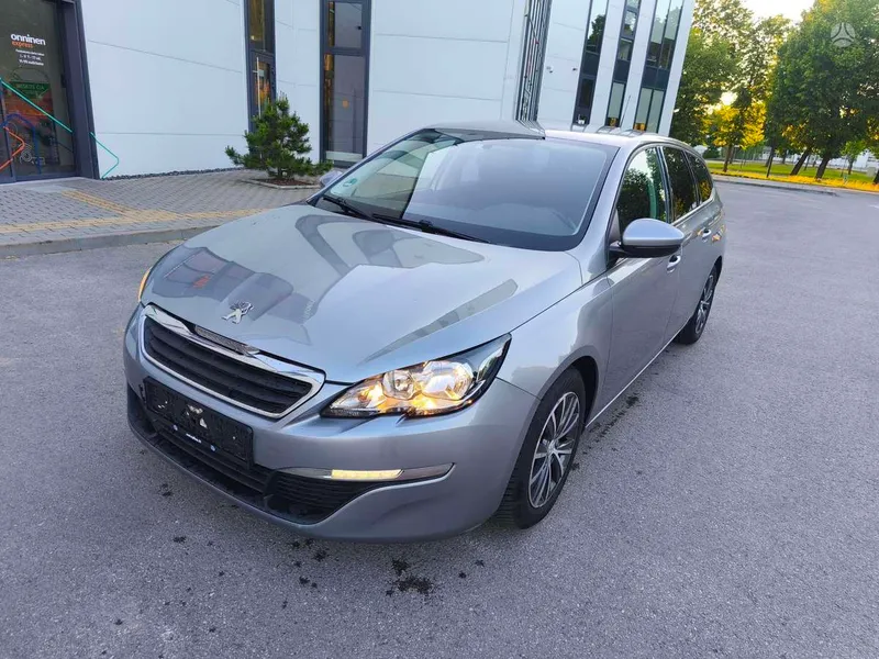 Peugeot 308 - 1