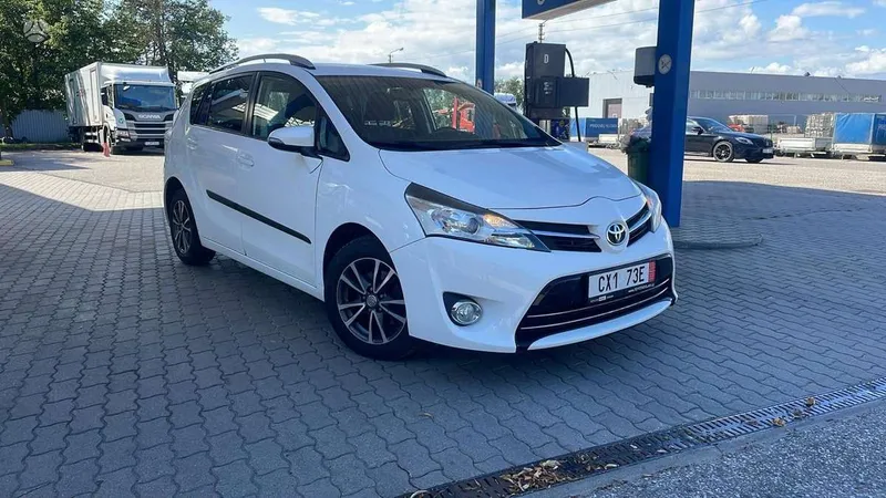 Toyota Verso - 1