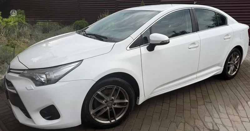 Toyota Avensis - 1
