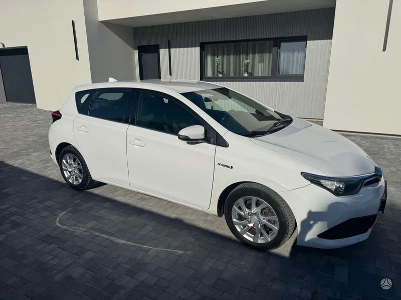 Toyota Auris - 1