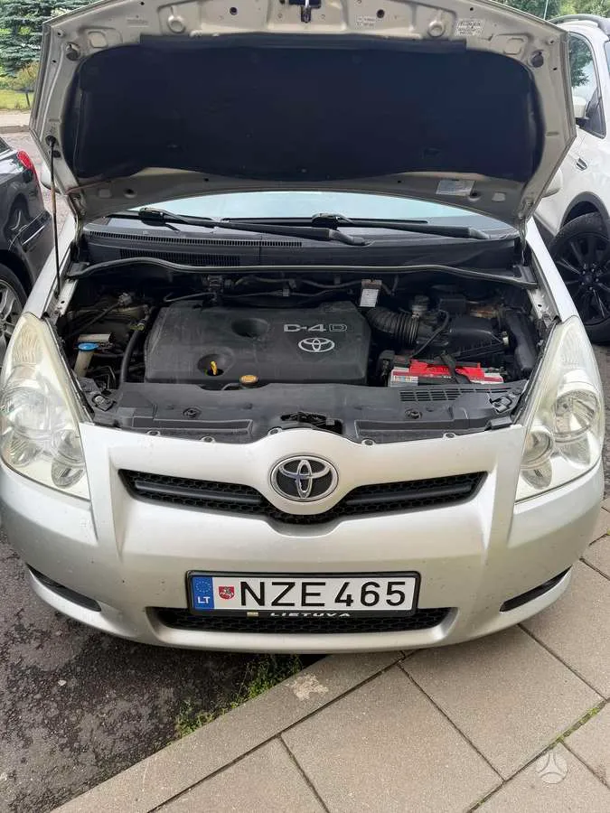 Toyota Corolla Verso - 1