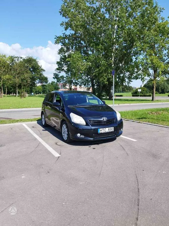Toyota Verso - 1